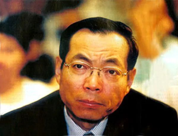 中国建设银行原行长王雪冰出狱！自述：我的奋斗和两个女人